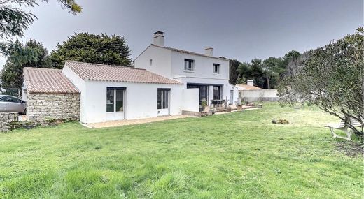 Luxury home in La Guérinière, Vendée