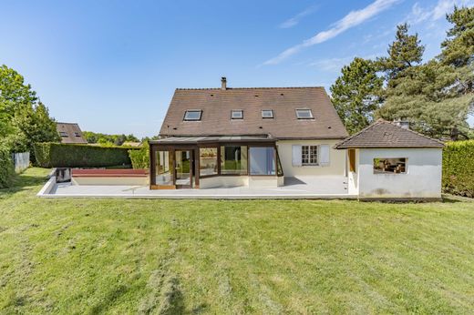 Luxury home in Montfort-l'Amaury, Yvelines