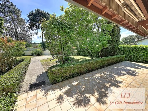 Luxury home in Gujan-Mestras, Gironde
