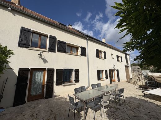 Lumigny-Nesles-Ormeaux, Seine-et-Marneの高級住宅