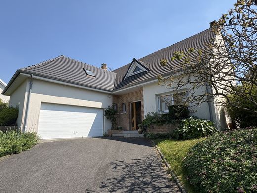 Camon, Sommeの高級住宅