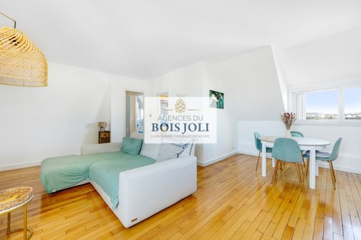 Apartment in Issy-les-Moulineaux, Hauts-de-Seine