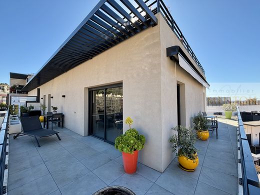 Apartment / Etagenwohnung in Menton, Alpes-Maritimes