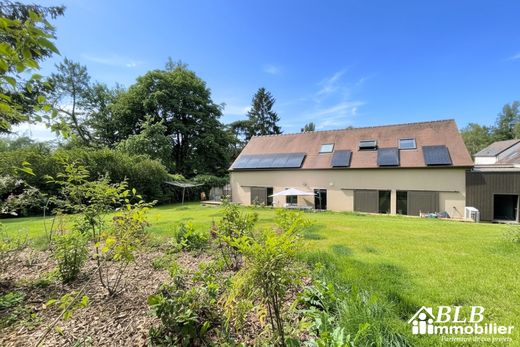 Luxury home in Dampierre-en-Yvelines, Yvelines