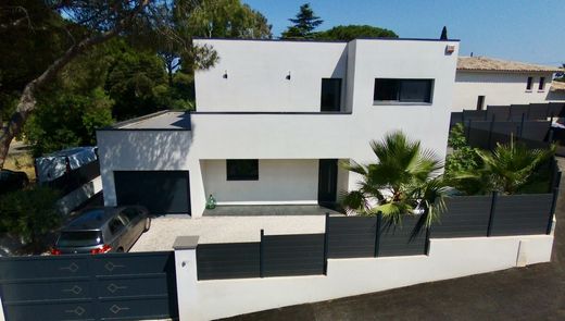 Luxus-Haus in Fréjus, Var