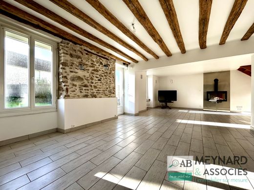 Luxury home in La Celle-sur-Morin, Seine-et-Marne