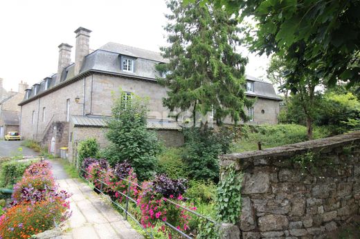 Quintin, Côtes-d'Armorの高級住宅