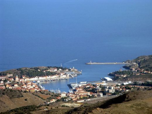 ‏קרקע ב  Portvendres, Pyrénées-Orientales
