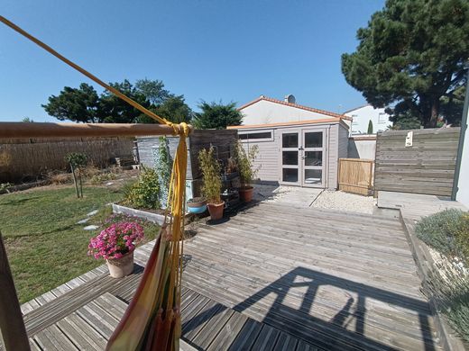 Luxus-Haus in La Tranche-sur-Mer, Vendée