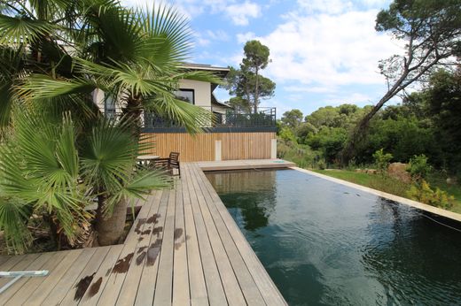 Nîmes, Gardのヴィラ