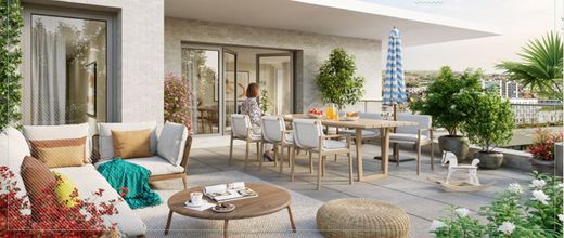 Apartment in Puteaux, Hauts-de-Seine