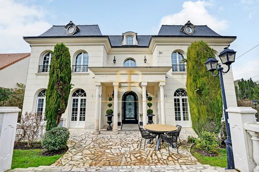 Casa di lusso a Saint-Maur-des-Fossés, Val-de-Marne