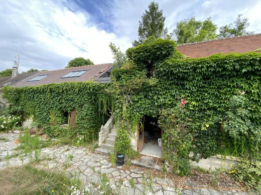 Casa di lusso a Vineuil-Saint-Firmin, Oise