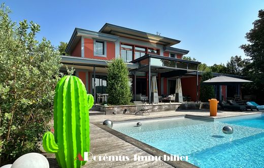 Villa in Bouliac, Gironde