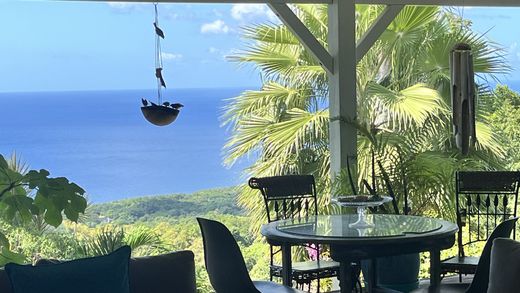Luxe woning in Pointe-Noire, Guadeloupe