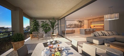 Apartment / Etagenwohnung in Uzès, Gard