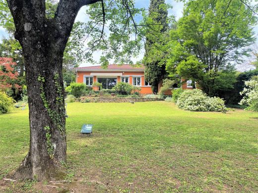 Luxury home in Saint-Cyr-au-Mont-d'Or, Rhône