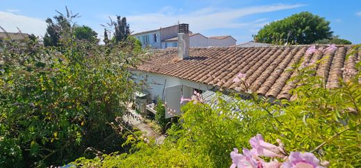 منزل ﻓﻲ Ars-en-Ré, شارنت البحرية