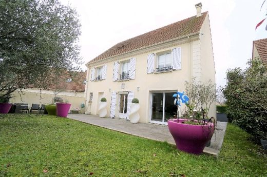 Luxury home in Claye-Souilly, Seine-et-Marne