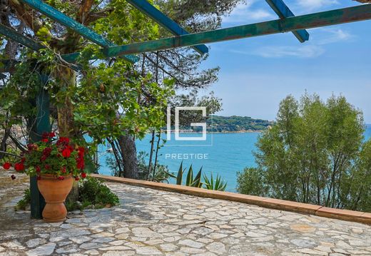 Maison de luxe à Sanary-sur-Mer, Var