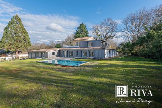 Luksusowy dom w Camblanes, Gironde