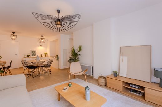 Apartment / Etagenwohnung in Nizza, Alpes-Maritimes