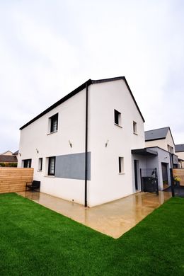 Luxury home in Éterville, Calvados