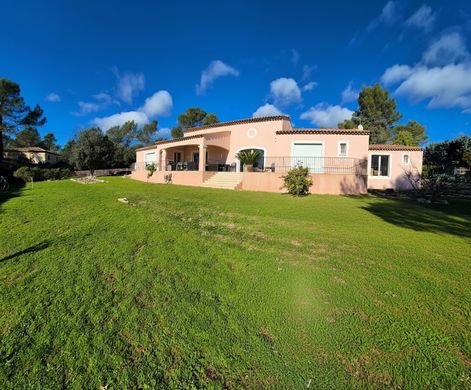 Luxury home in Bagnols-en-Forêt, Var
