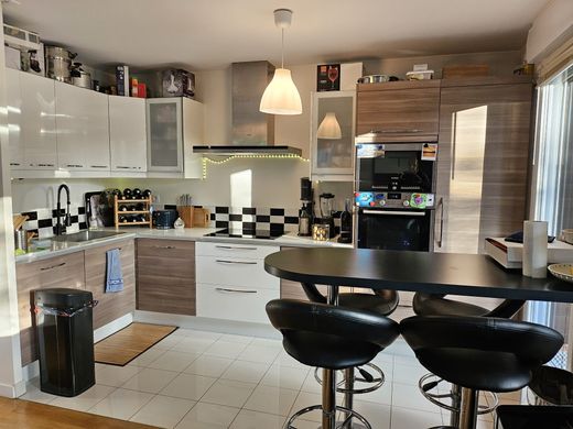 Apartment in Palaiseau, Essonne