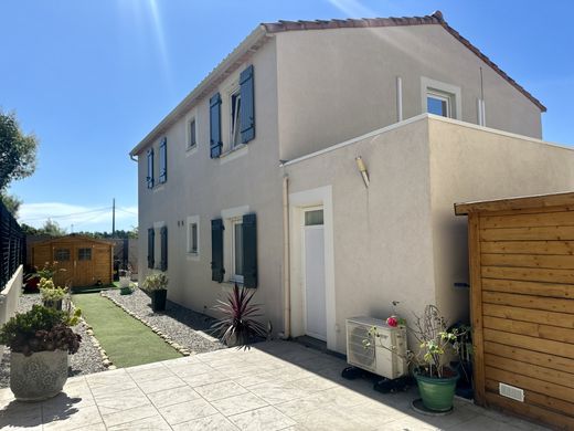 Πολυτελή κατοικία σε Bormes-les-Mimosas, Var