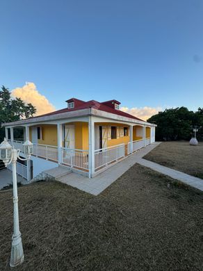 Luxury home in Le Gosier, Guadeloupe