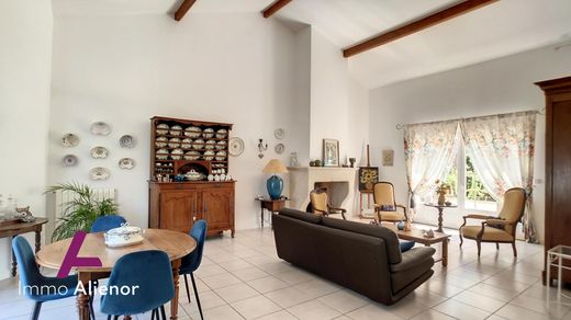 Luxury home in Andernos-les-Bains, Gironde