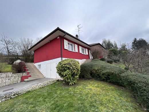 Maison de luxe à Saint-Cergues, Haute-Savoie