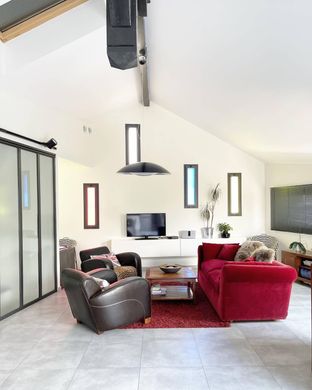 Luxus-Haus in Divonne-les-Bains, Ain