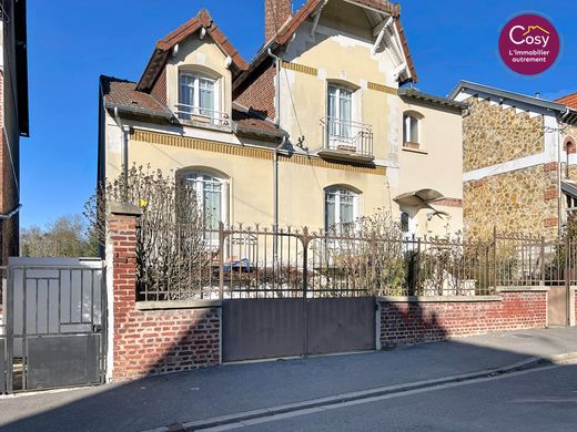 Luxury home in Soissons, Aisne