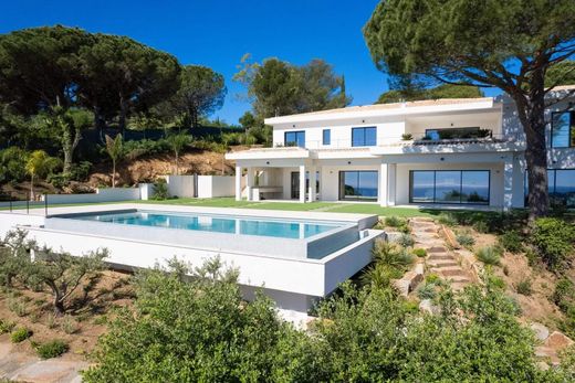 빌라 / Sainte-Maxime, Var