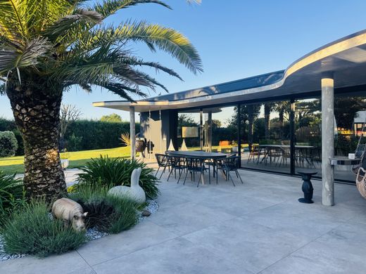 Luxury home in Les Sables-d'Olonne, Vendée