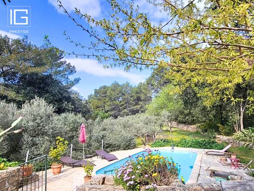 Maison de luxe à Entrecasteaux, Var