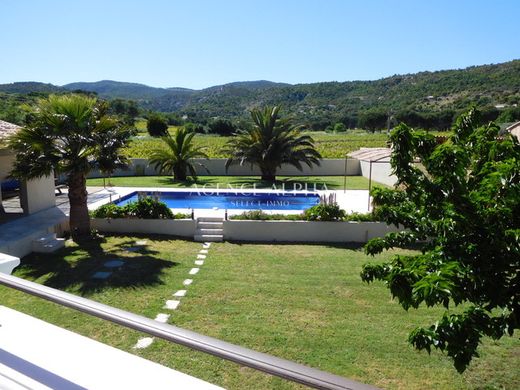 Maison de luxe à Le Plan-de-la-Tour, Var