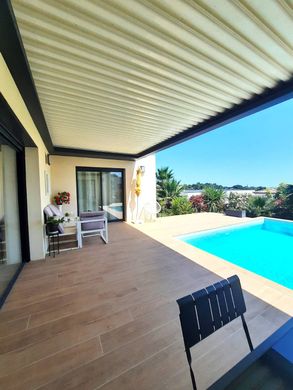 Luxus-Haus in Nîmes, Gard