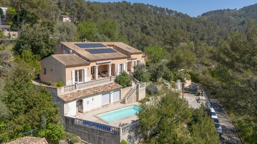 Luksusowy dom w Solliès-Toucas, Var