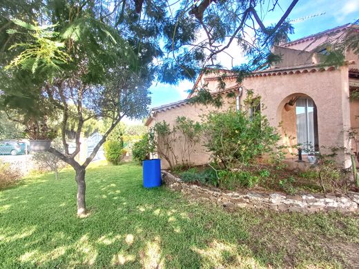 Βίλα σε La Londe-les-Maures, Var