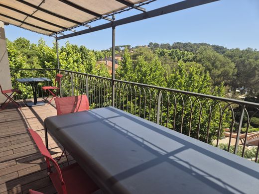 Apartment / Etagenwohnung in Saint-Tropez, Var