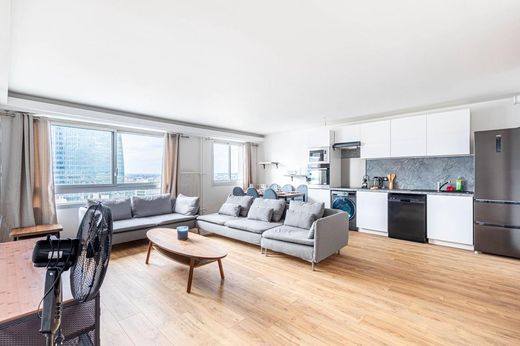 Apartment in Courbevoie, Hauts-de-Seine