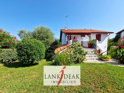 Luxury home in Lahonce, Pyrénées-Atlantiques