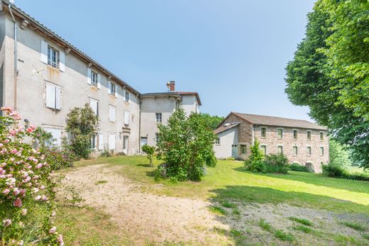 豪宅  Chomelix, Haute-Loire
