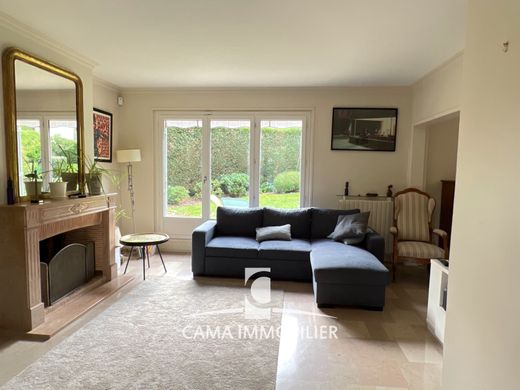 Luxury home in Buc, Yvelines