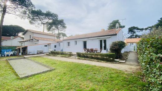 Luxury home in Saint-Brevin-les-Pins, Loire-Atlantique