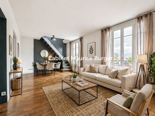 Apartment in Courbevoie, Hauts-de-Seine