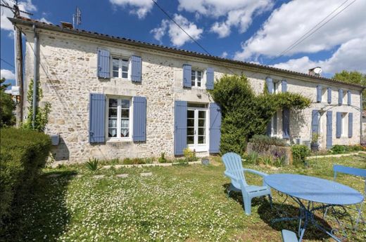 Luxe woning in Épargnes, Charente-Maritime